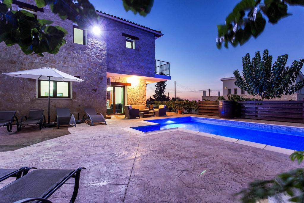 Villa Nikolina Dhrousha Екстер'єр фото