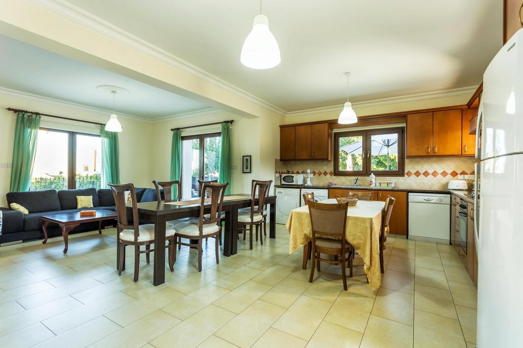 Villa Nikolina Dhrousha Екстер'єр фото