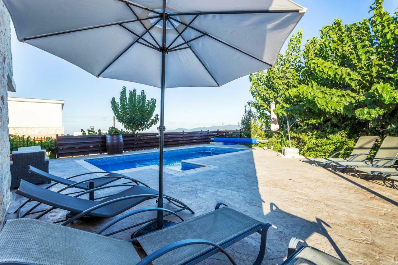 Villa Nikolina Dhrousha Екстер'єр фото
